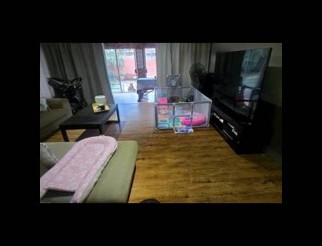 3 bed property to rent in BAYSVALLEY